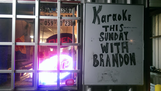 Liquor Store «County Line Liquor», reviews and photos, 15965 Dixie Hwy, Crittenden, KY 41030, USA