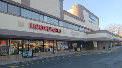 Liquor World, 136 Berlin Rd, Cromwell, CT 06416, USA, 