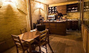 Forough Mehr Cafe