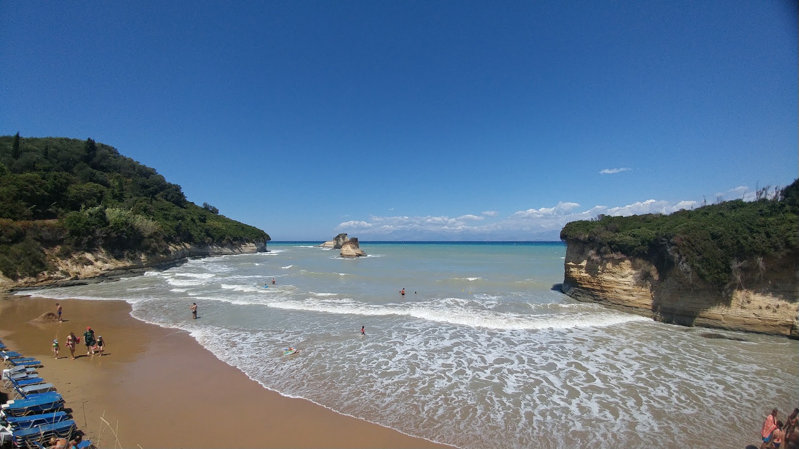 Apotripiti beach'in fotoğrafı imkanlar alanı