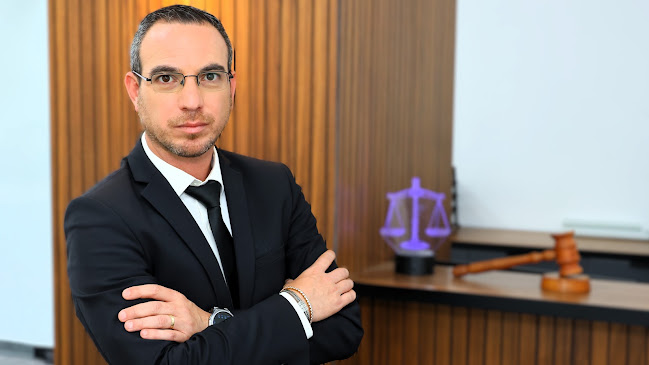 משה ישראל, משרד עורכי דין