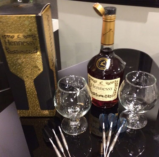 Liquor Store «2 AM Liquor», reviews and photos, 16904 Parthenia St, Northridge, CA 91343, USA