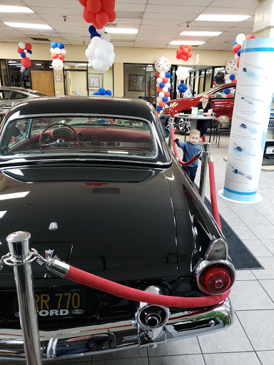 Car Dealer «Simi Valley Ford», reviews and photos, 2440 First St, Simi Valley, CA 93065, USA