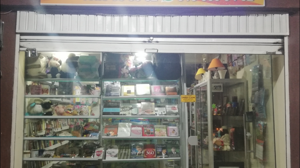 Librería Cristiana El Alfarero