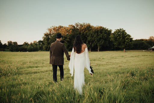 Bridal Shop «The Barefoot Bride», reviews and photos, 4726 Poplar Ave #4, Memphis, TN 38117, USA