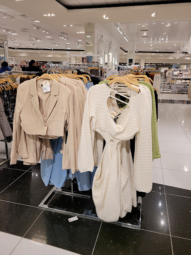 Clothing Store «Forever 21», reviews and photos, 1706 Franklin Mills Cir, Philadelphia, PA 19154, USA