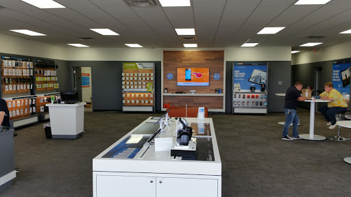 Cell Phone Store «AT&T Authorized Retailer», reviews and photos, 318 DURAN Dr, Shelbyville, IN 46176, USA