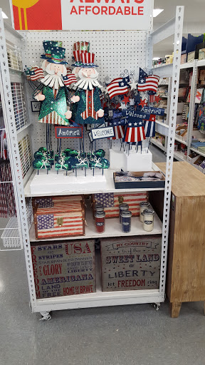 Home Goods Store «Tuesday Morning», reviews and photos, 851 Junction Hwy, Kerrville, TX 78028, USA