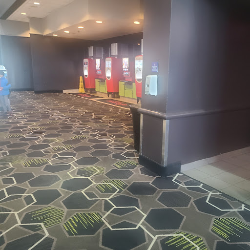 Movie Theater «Linden Boulevard Multiplex Cinemas», reviews and photos