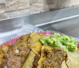 Los Especiales photo