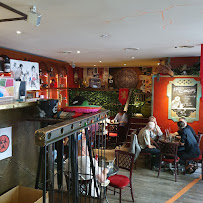 Atmosphère du Restaurant Dernier Bar avant la Fin du Monde à Paris - n°3