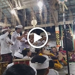 Balai Banjar Pujung Kaja