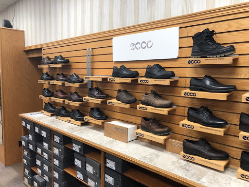 Shoe Store «Haney Shoes», reviews and photos, 6060 Maple St, Omaha, NE 68104, USA