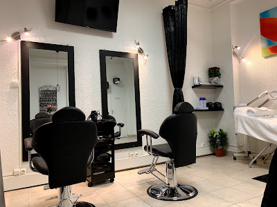 Essayer 1 fois - hair_beauty by oshi à Aubervilliers