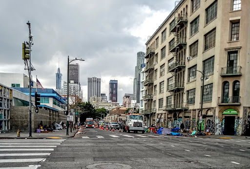 Midnight Mission – Food Distribution Center