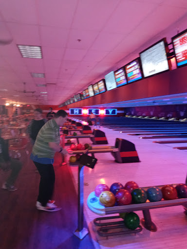 Bowling Alley «Brunswick Zone Chesterfield Lanes», reviews and photos, 176 Four Seasons Shopping Center, Chesterfield, MO 63017, USA