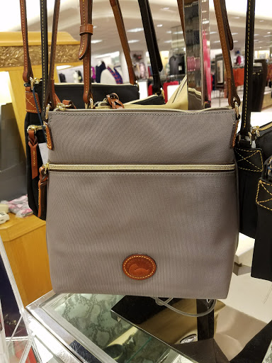 Clothing Store «Aéropostale», reviews and photos, 451 Eagle Ridge Mall Entrance, Lake Wales, FL 33859, USA