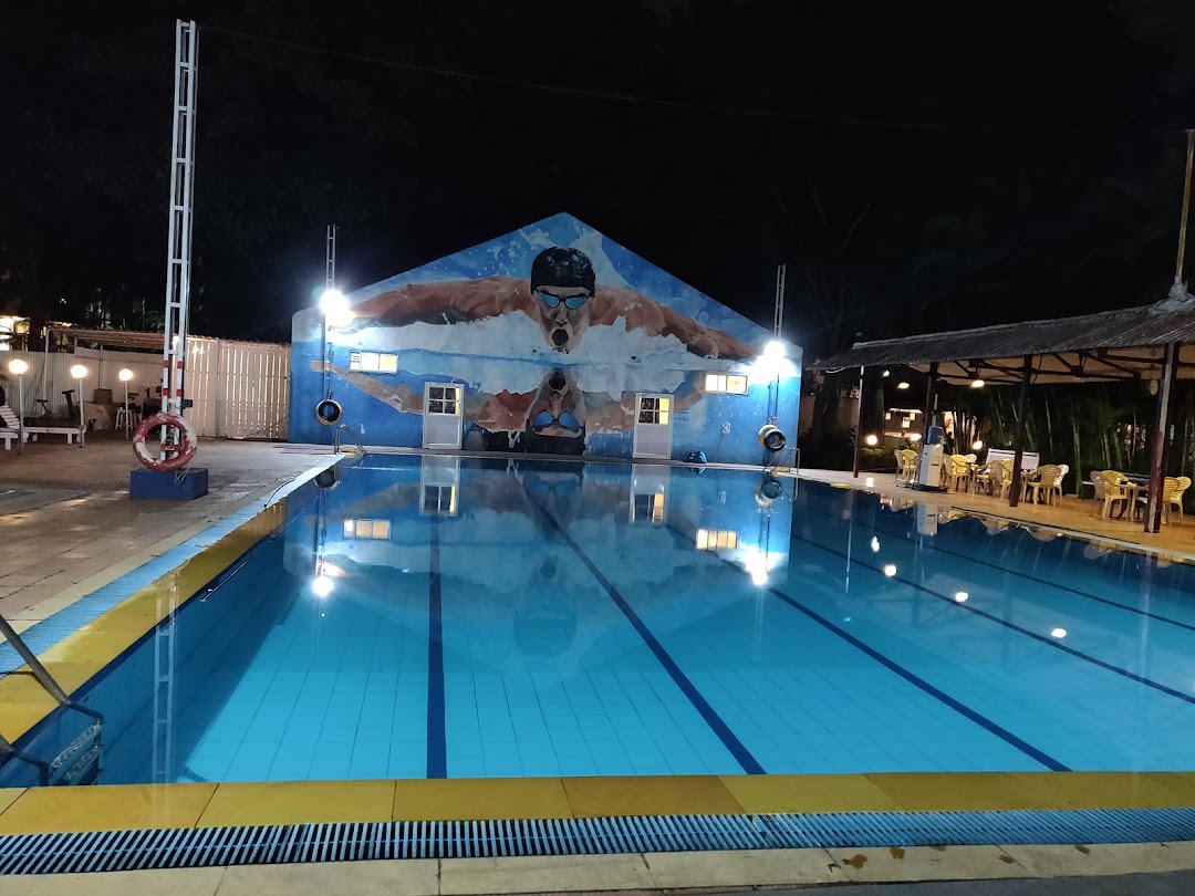 Poona Club Swimming Pool in the city Pune