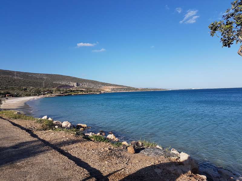 Fotografie cu Bogsak beach III cu o suprafață de pietricele beige
