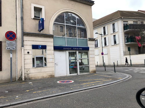 Banque Populaire Val de France à Mantes-la-Ville