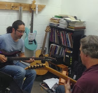 VEZ GUITAR ACADEMY - Photo 8 - Car repair in Alhambra, CA, Pasadena
