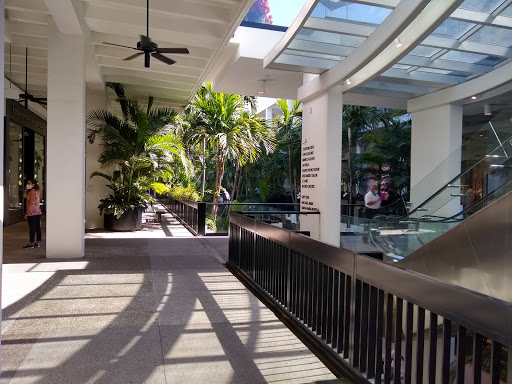Department Store «Saks Fifth Avenue», reviews and photos, 9700 Collins Ave, Bal Harbour, FL 33154, USA