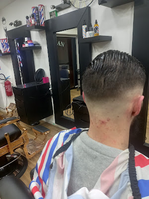 Gentleman Hair Style à Annœullin