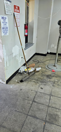 Rocky's Laundromat - Photo 7 - Car repair in Pensacola, FL, Pensacola