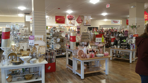 Department Store «HomeGoods», reviews and photos, 210 Needham St, Newton, MA 02461, USA