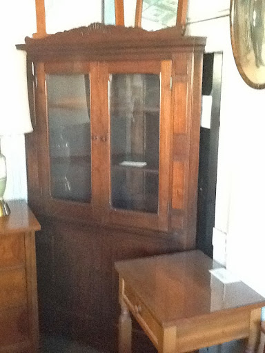 Antique Furniture Store «Every Now & Then Antique Furniture Mall», reviews and photos, 430 W Benson St, Cincinnati, OH 45215, USA