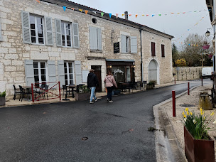 Photo n°12 de LES CLUZEAUX à La Rochebeaucourt-et-Argentine ()