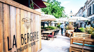 Photo n°8 de La Bergerie - Abreuvoir populaire - à Salon-de-Provence ()