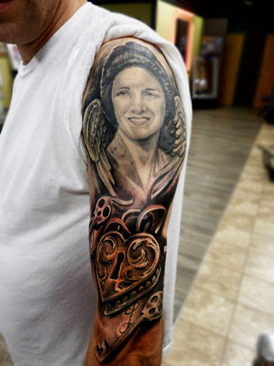 Tattoo Shop «Black Star Tattoo», reviews and photos, 533 Broad Ave, Belle Vernon, PA 15012, USA