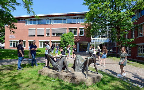 Staatliche Wirtschaftsschule Kempten (Allgäu) Wiesstraße 30, 87435 Kempten (Allgäu), Deutschland