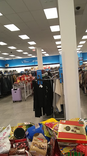 Clothing Store «Ross Dress for Less», reviews and photos, 16250 Paramount Blvd, Paramount, CA 90723, USA