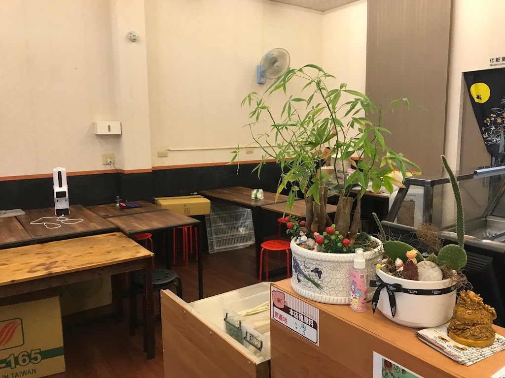 烤茶亭-南區人氣便當|平價燒烤|人氣飲料|必喝飲料|中興大學美食|好吃便當 的照片