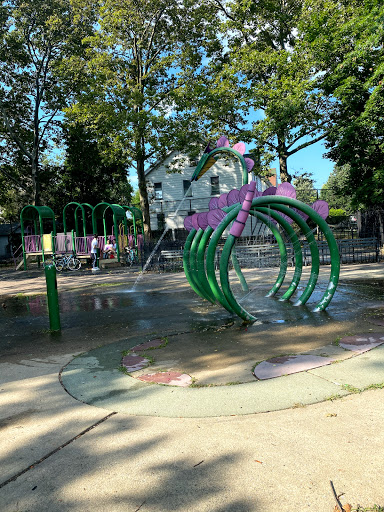 Park «Admiral Park», reviews and photos, 42-25 Little Neck Pkwy, Little Neck, NY 11363, USA