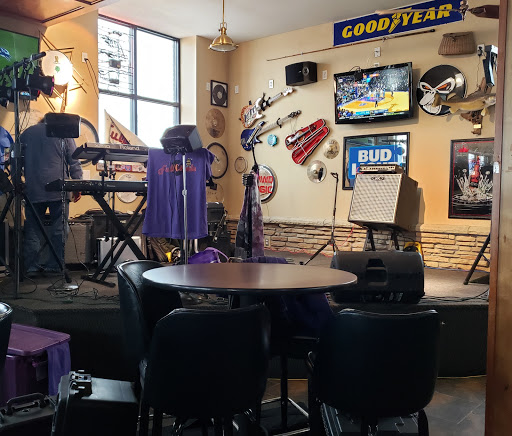 Live Music Bar «Cedar River Landing», reviews and photos, 301 F Ave NW, Cedar Rapids, IA 52405, USA