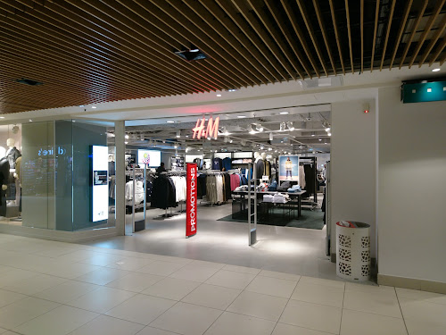 Magasin de vêtements H&M Metz