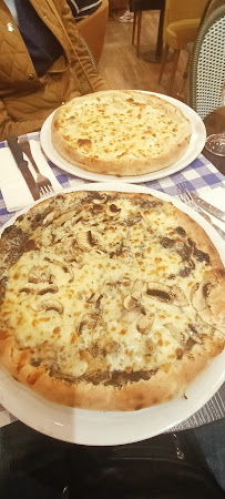 Pizza du Restaurant italien CHEZ MILO à Paris - n°11
