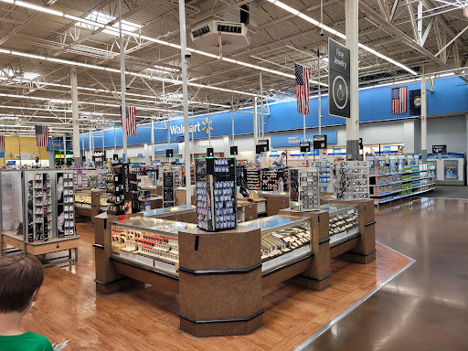 Department Store «Walmart Supercenter», reviews and photos, 14800 Fort Campbell Blvd, Oak Grove, KY 42262, USA