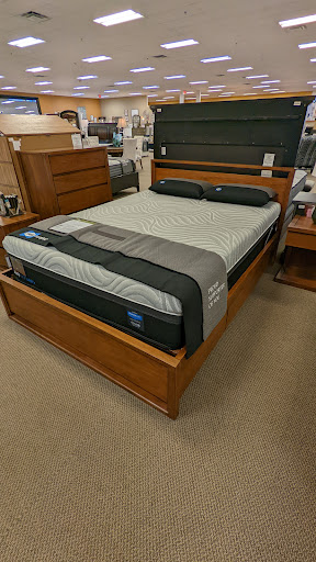 Furniture Store «Raymour & Flanigan Furniture and Mattress Store», reviews and photos, 1855 Central Park Ave, Yonkers, NY 10710, USA