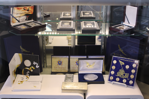 Coin Dealer «Kentuckiana Coin and Jewelry», reviews and photos, 1305 Veterans Pkwy Suite 600, Clarksville, IN 47129, USA