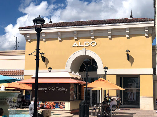 Shopping Mall «Orlando Outlet Marketplace», reviews and photos, 5269 International Dr, Orlando, FL 32819, USA