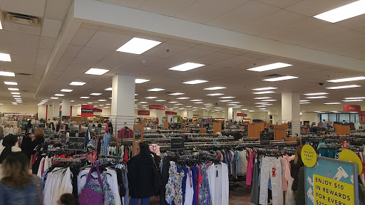 Department Store «T.J. Maxx», reviews and photos, 34 E Ridgewood Ave, Paramus, NJ 07652, USA