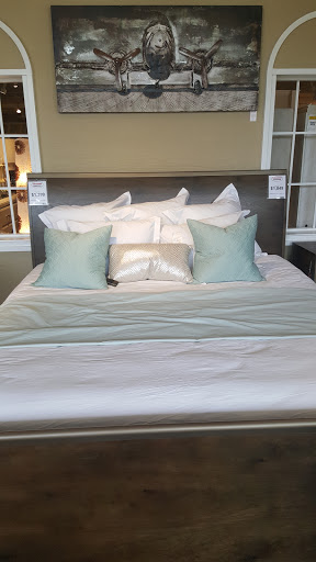 Furniture Store «Gallery Furniture», reviews and photos, 770 E Altamonte Dr, Altamonte Springs, FL 32701, USA