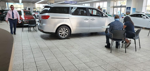 Car Dealer «World Car Kia South», reviews and photos, 7915 Interstate 35 Access Rd, San Antonio, TX 78224, USA