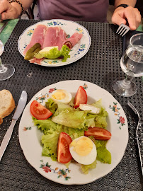 Plats et boissons du Restaurant français Hôtel Du Raisin à Givry - n°2