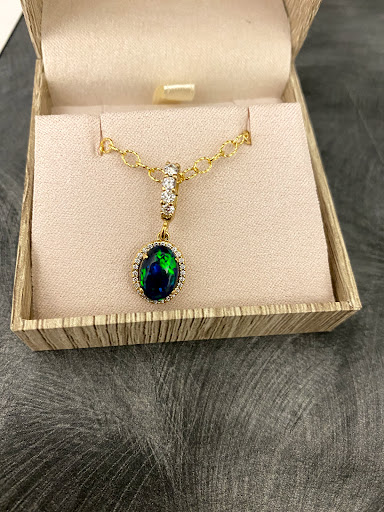 Jeweler «Laura Stanley Personal Jeweler», reviews and photos, 8201 Cantrell Rd, Little Rock, AR 72227, USA