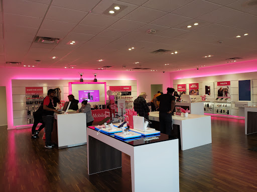 Cell Phone Store «T-Mobile», reviews and photos, 1207 MacDade Blvd Suite 120, Collingdale, PA 19023, USA